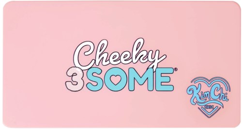 Палетка румян KimChi Chic Cheeky 3Some Blush Trio пудровые, с зеркальцем, оттенок Just A Pinch — фото 3