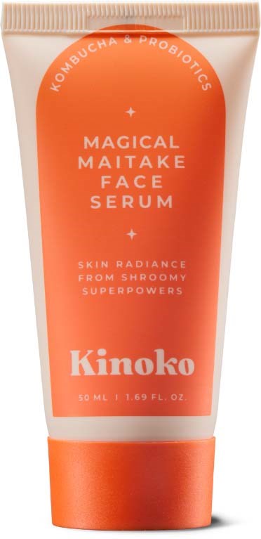 Kinoko Magical Maitake Face Serum -putki persikka- ja valkoisella muotoilulla, sisältää probiootteja ja edistää ihon hehkua.