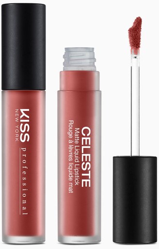 Läppglansetub med en applikator, visar en mjuk rosa nyans, och etiketter för KISS och Celine.