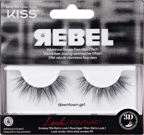 Falsche Wimpern in einer Packung mit der Aufschrift 'Rebel' und 'downtown girl' sowie 'Lash COUTURE.'