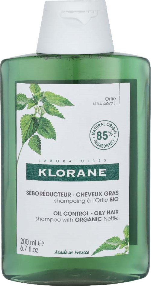 Zielona butelka szamponu z pokrzywy organicznego do tłustych włosów, 200ml.