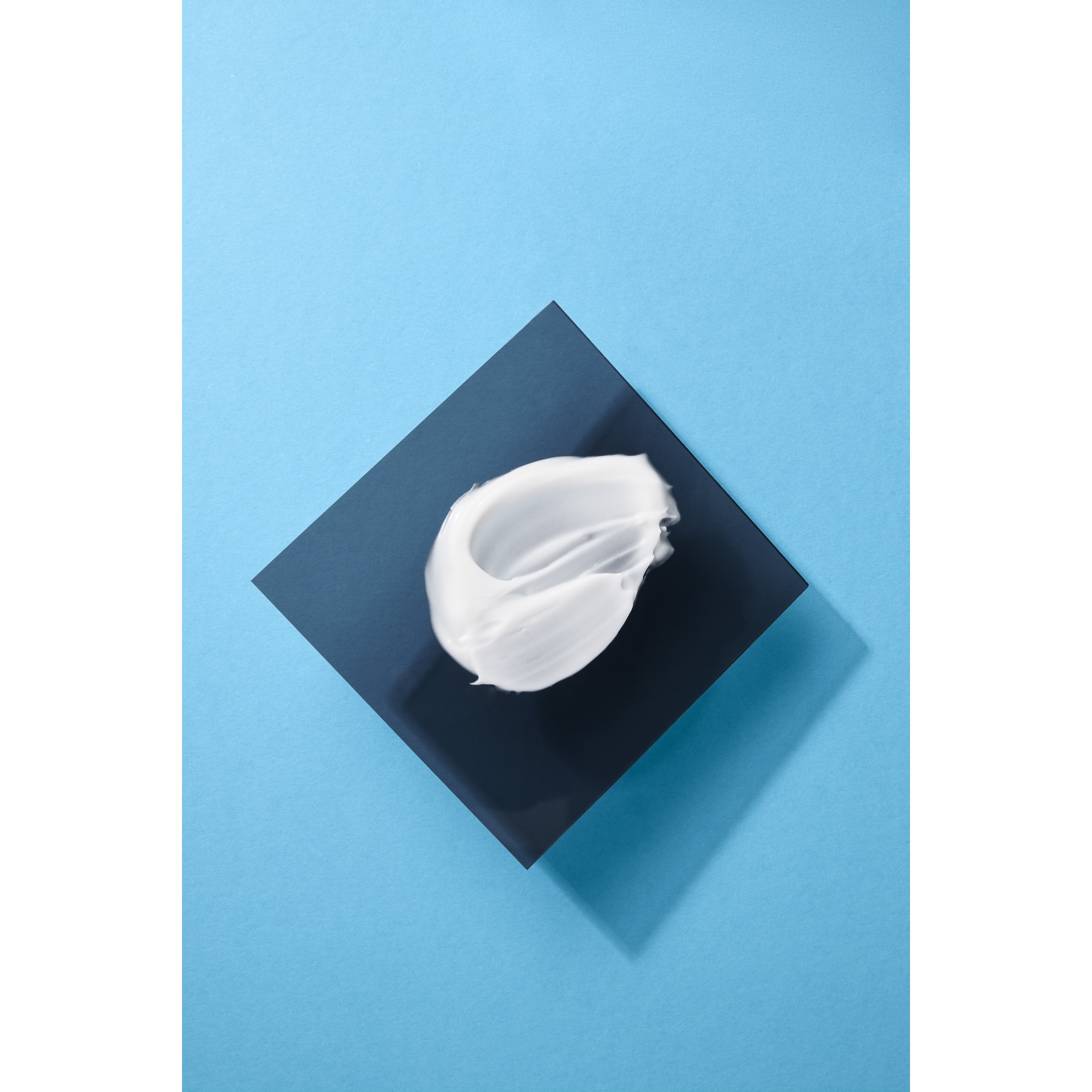 Alternativ bild 1 för KMS CurlUp STYLE Twisting Style Balm 230 ml