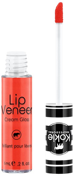 En leppeglansflaske merket 'Lip Veneer Cream Gloss' med påføringsapplikator. Røret er rødt og hvitt.