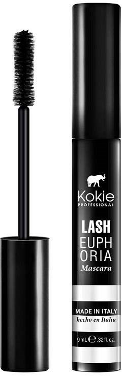 En svart mascara-flaska med en borste inuti, märkt 'Kokie Lash Euphoría Mascara', tillverkad i Italien.