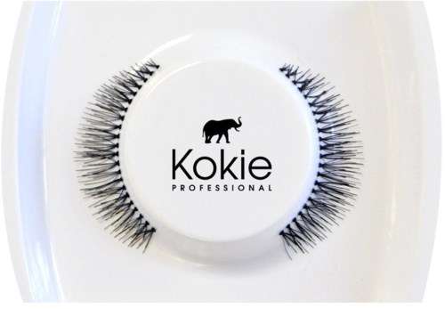 Falske øyenvipper med Kokie Professional-logoen av en elefant. Vippene er arrangert rundt en sirkulær beholder.