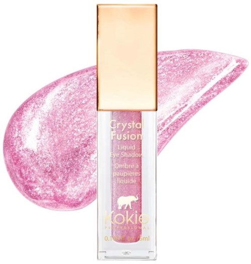 Lippenstift mit der Bezeichnung 'Crystal Fusion' und goldener Kappe, vor einem pinken, schimmernden Hintergrund.