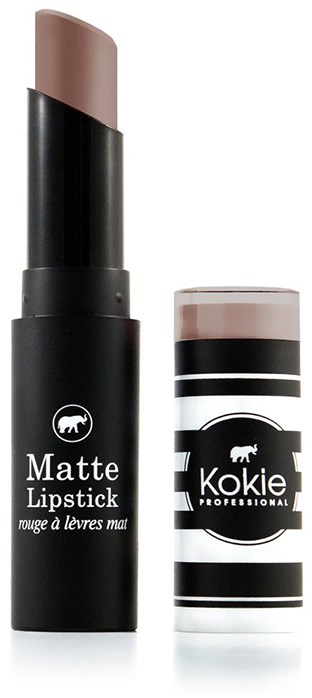 En svart läppstiftstift med etiketten 'Matte Lipstick' och beige läppstift inuti, bredvid en randig behållare märkt 'Kokie'.