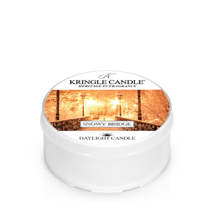 Läs mer om Kringle Candle Snowy Bridge Daylight 12 h