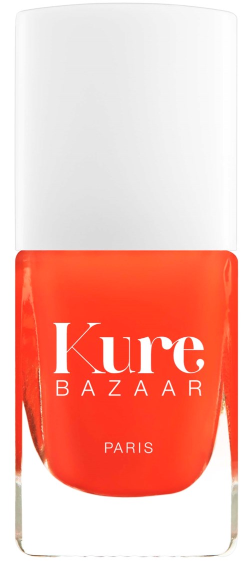 Rødt neglelakkflaske med hvit kork, merket 'Kure Bazaar Paris'.