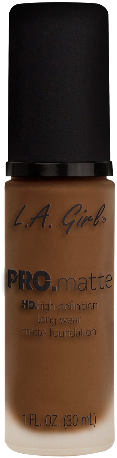 En flaska L.A. Girl PRO Matte HD foundation i en brun nyans med svart lock.