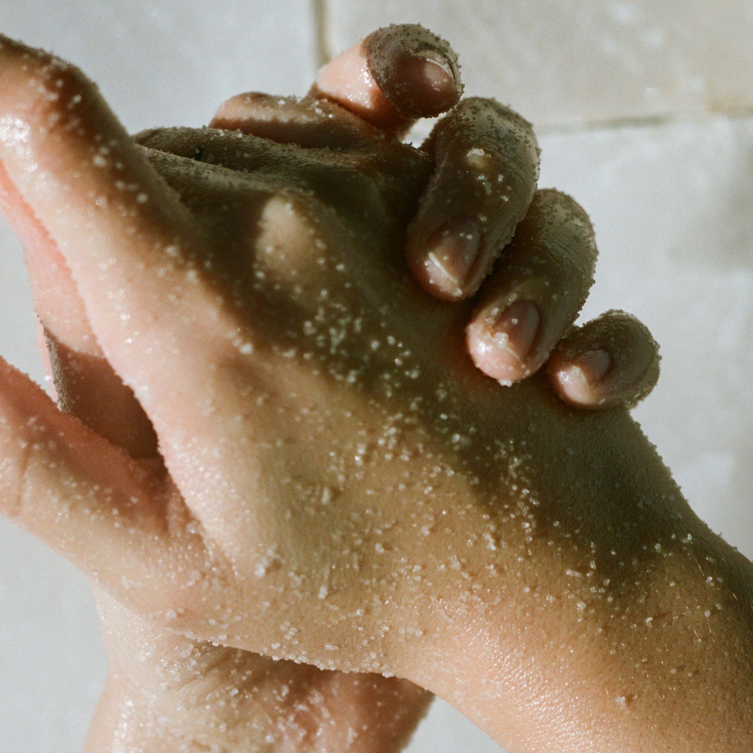 L:a Bruket 246 Restorative Algae Hand Peeling 120 g (obrázok 5)