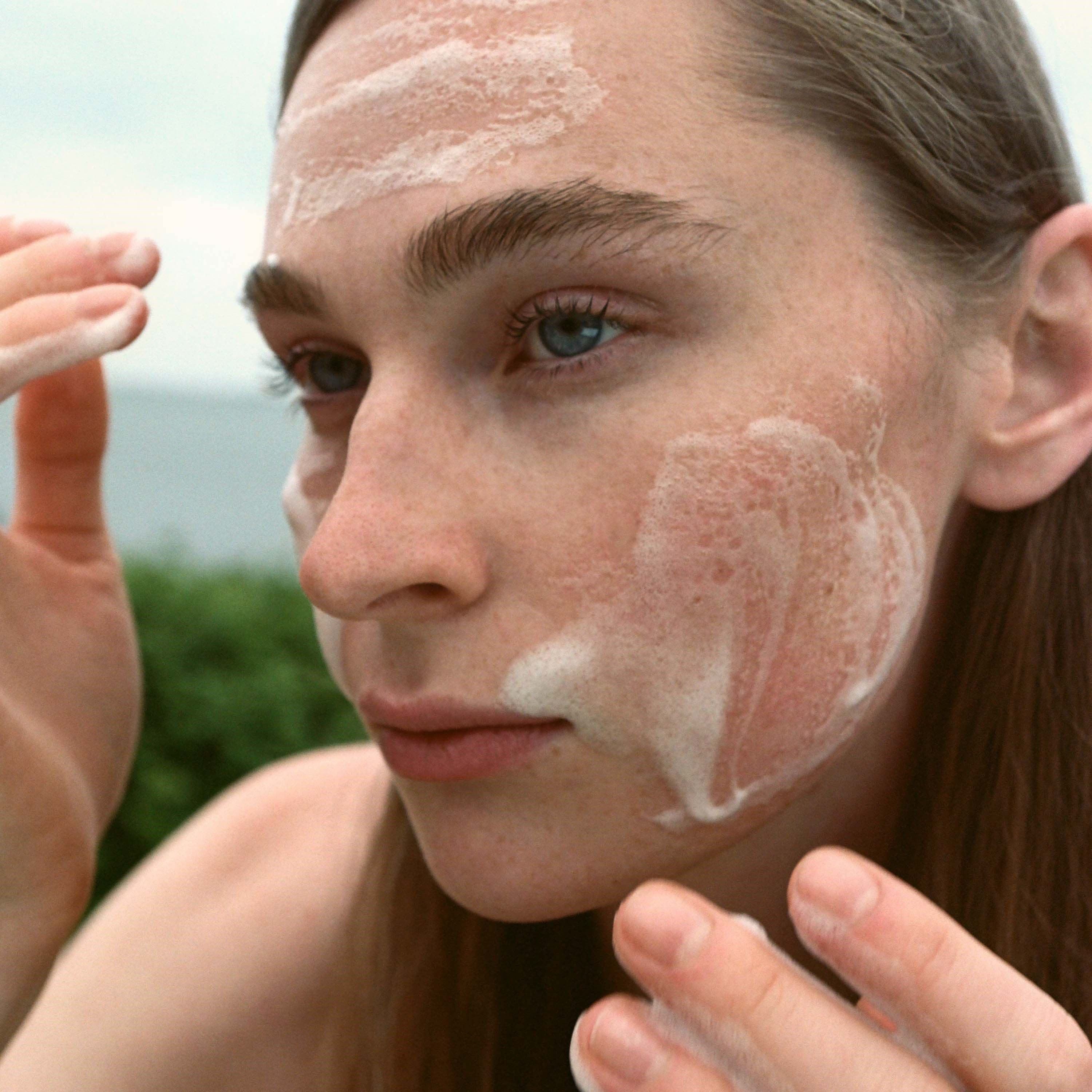 L:a Bruket 308 Refining Cleansing Foam PHA, Wild Berry 150 ml (obrázok 3)