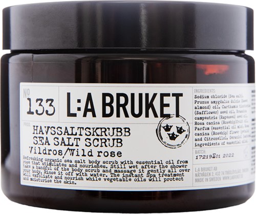 Havssalt skrubb med ekologiskt salt, viol och ros, för kroppsexfoliering och näring av huden.