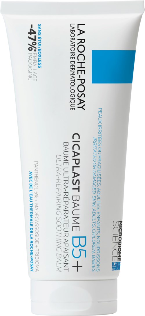 De tubes is wit met blauwe en zwarte tekst, gelabeld La Roche-Posay B5+ voor huidkalming en herstel.