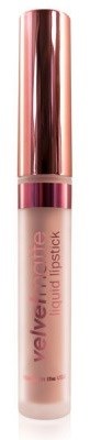 En glänsande läppstiftstift i mjuk rosa nyans med metallisk yta.
