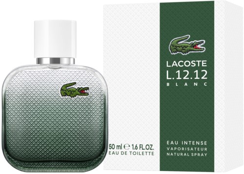 En Lacoste parfymflaska med krokodilerlogo och grön förpackning. Den är märkt L.12.12 Blanc.