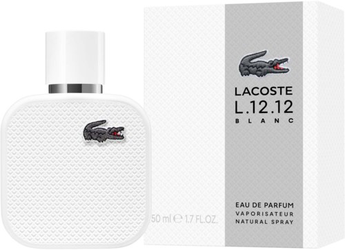 En vit parfymflaska och förpackning med en svart krokodillogo som visar Lacoste L.12.12 Blanc-parfym.