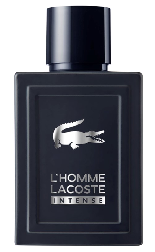 En svart flaska med Lacoste L'Homme Lacoste Intense parfym, krokodil- och silvertext.