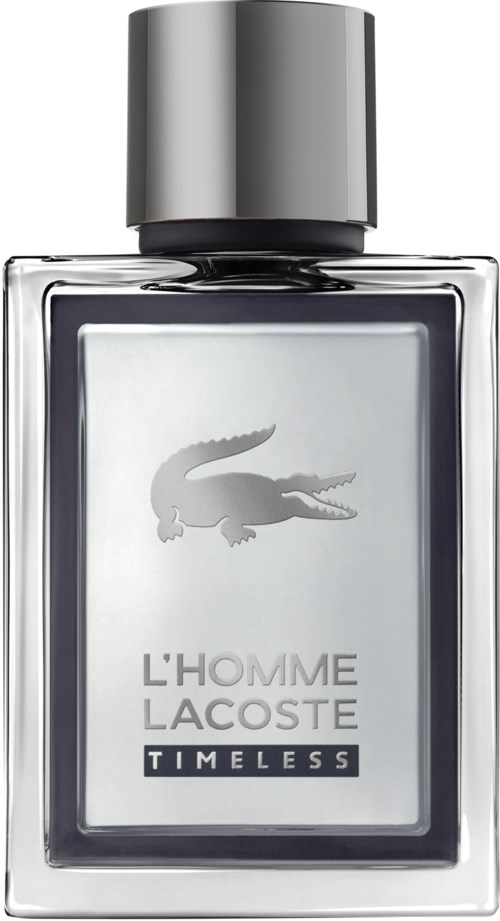 Ein Parfümflasche mit silberner Verschlusskappe, durchsichtigem Glas und Krokodillogo, genannt L'Homme Lacoste Timeless.