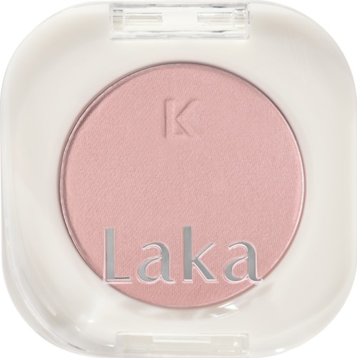 En rosa blush i en hvit kompakthylse, med et lite 'K' og ordet 'Laka' på.