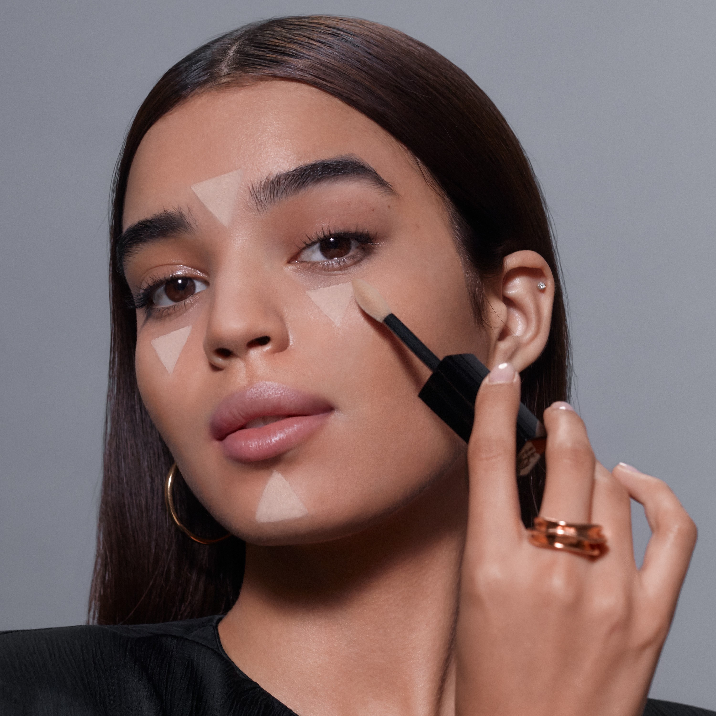 Lancôme Teint Idole Ultra Wear Korektor All Over Concealer 520 Suede (obrázok 8)