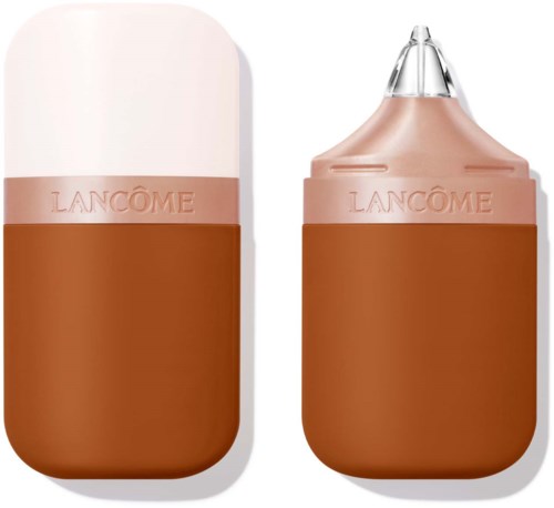 Lancôme foundation i tvådelad behållare, en med lock, den andra med en applikatorspets.