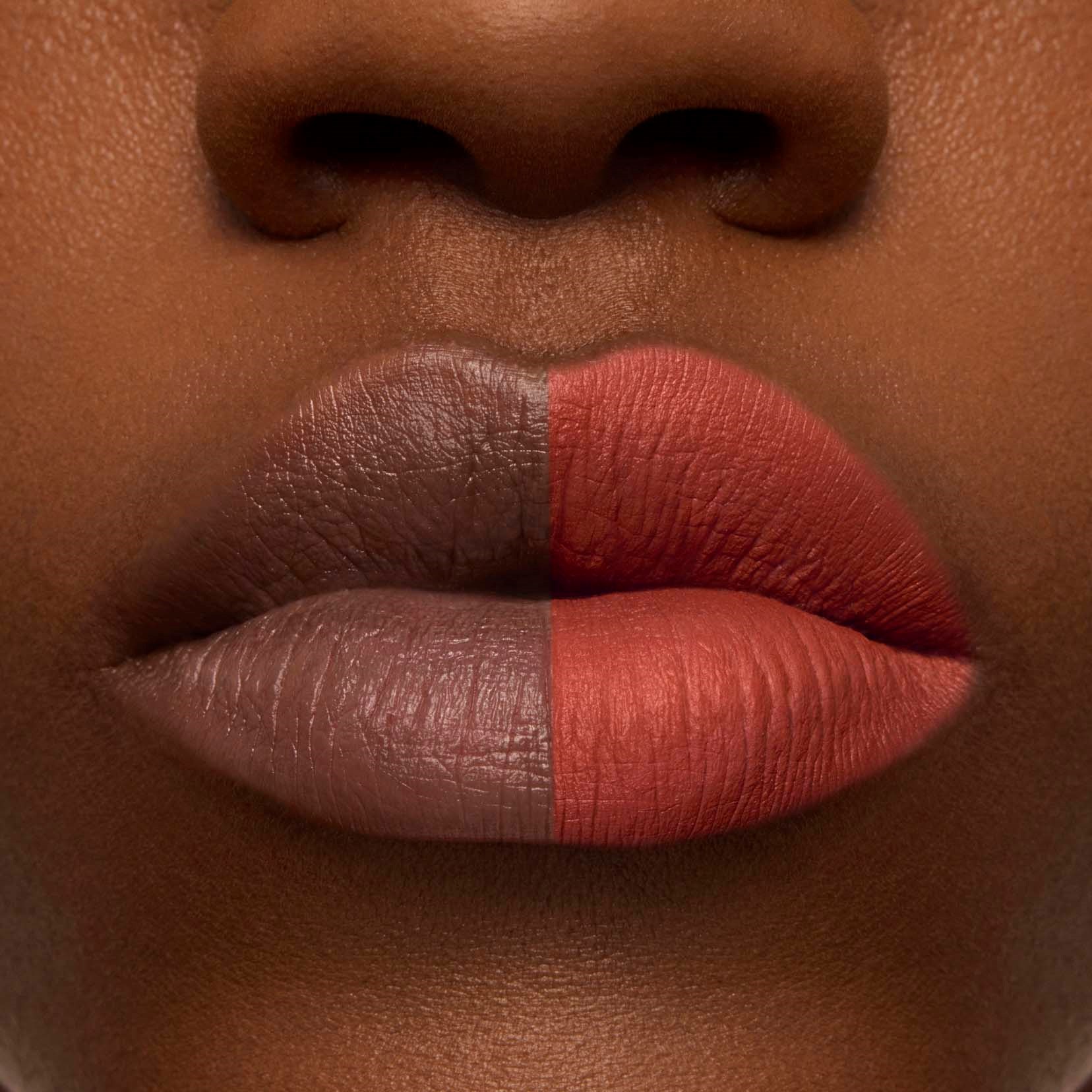 Lancôme L'Absolu Rouge Drama Matte Lipstick 200 French Drama (obrázok 5)