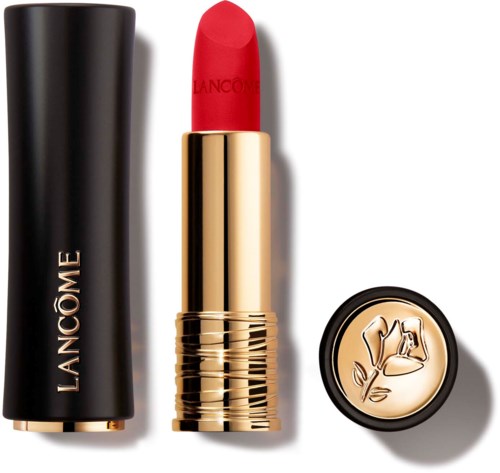 Ett rött läppstift med guldskal och svart lock, med Lanc f4me-loggan, och ett dekorativt stämpel.