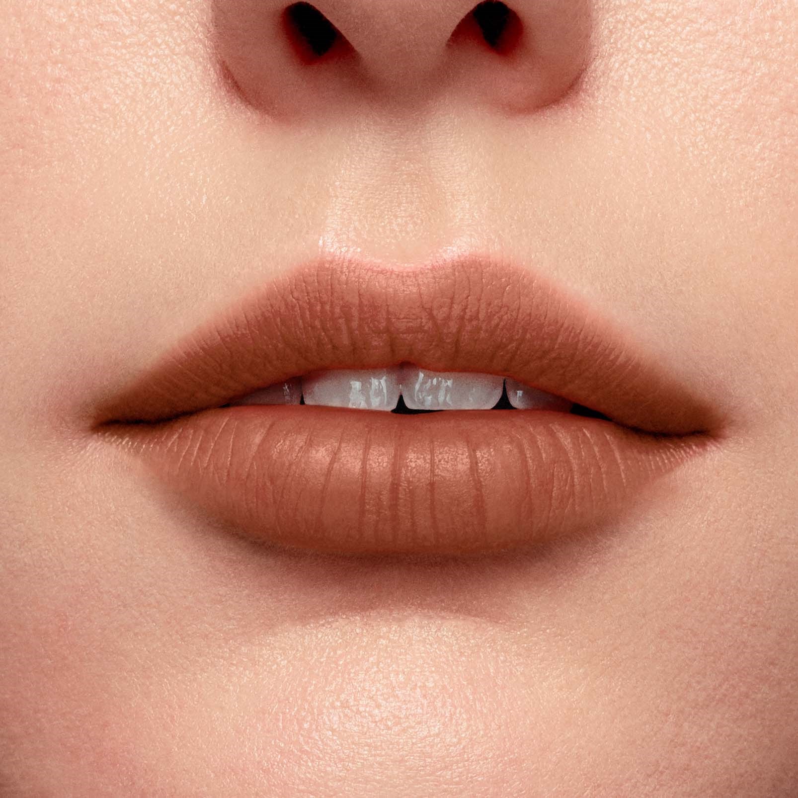 Lancôme L'Absolu Rouge Intimatte Lipstick 101 Off-Camera (obrázok 7)