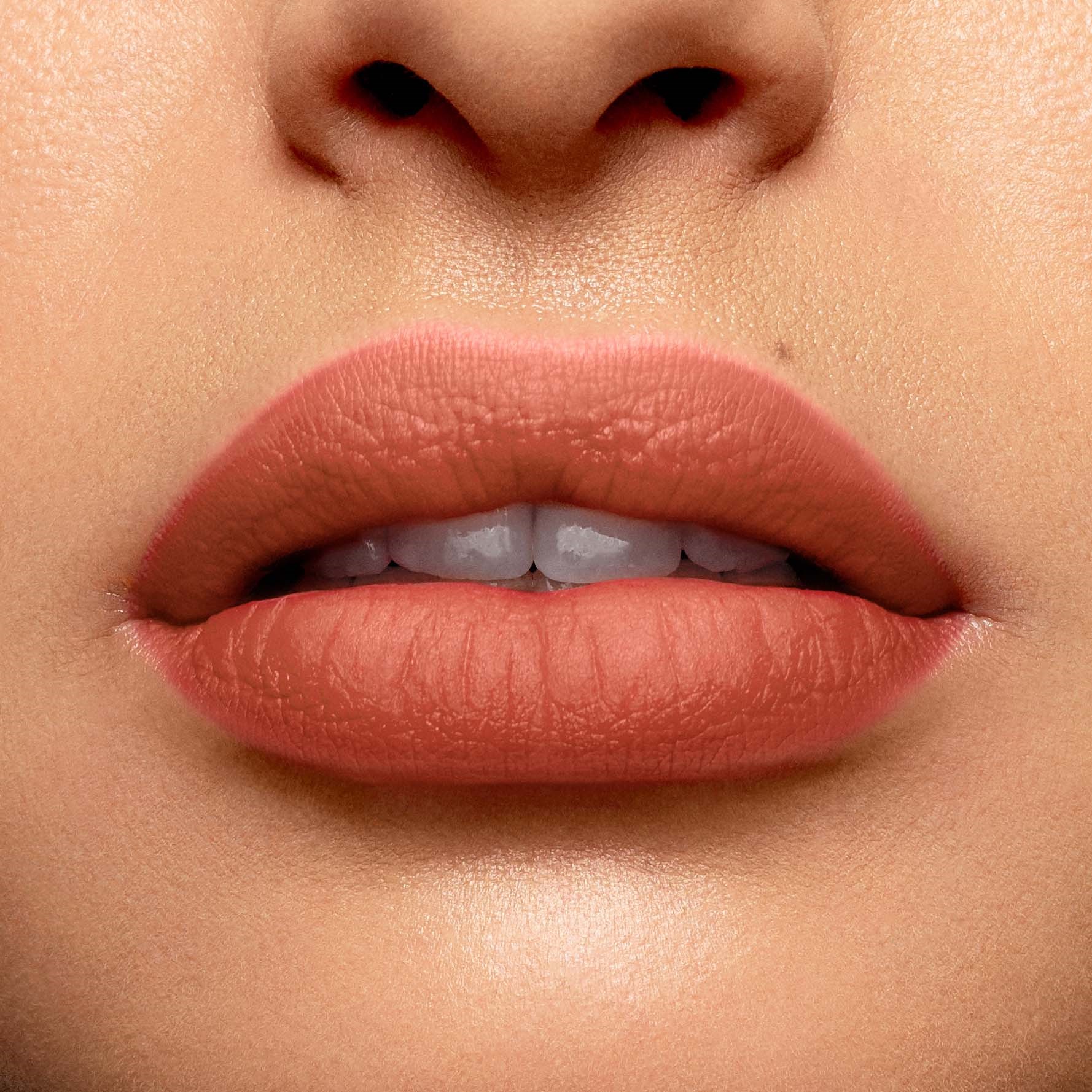 Lancôme L'Absolu Rouge Intimatte Lipstick 247 Unretouched Nude (obrázok 8)