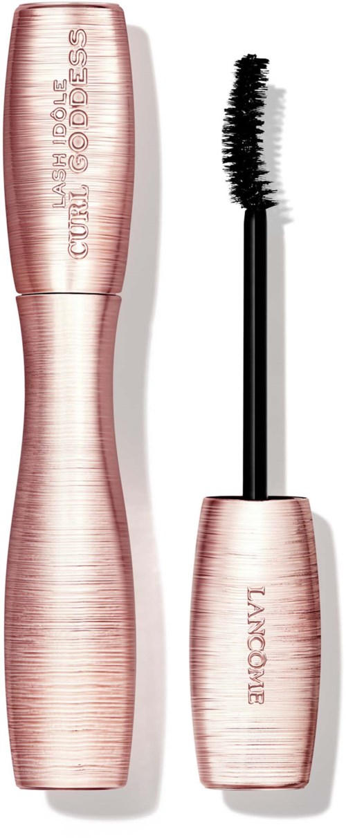 En pink mascara-rør med en børste, mærket LANCÔME, der viser mascarabørsten og emballagen.