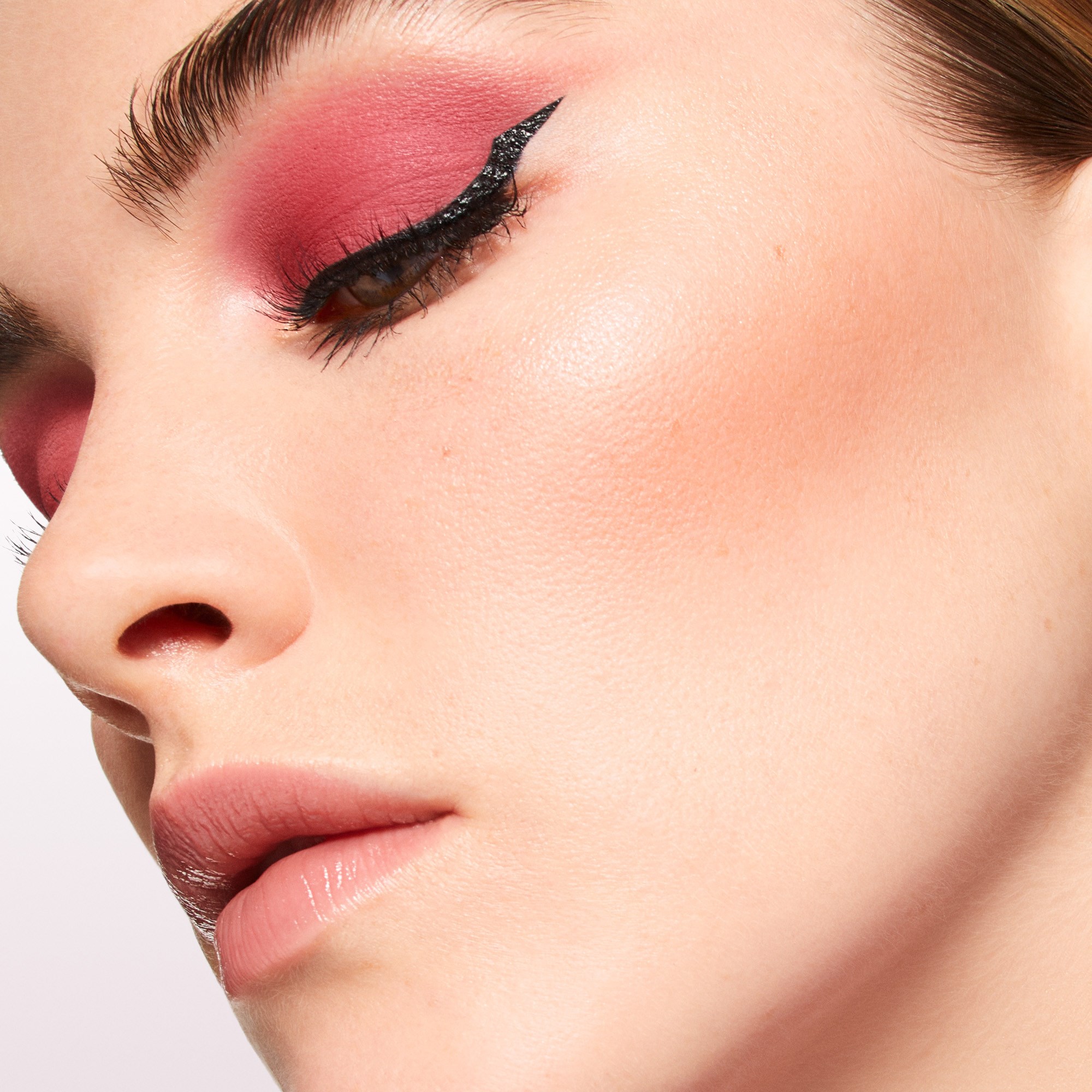 Lancôme Lash Idôle Eye Tint 07 Earth Red (obrázok 5)