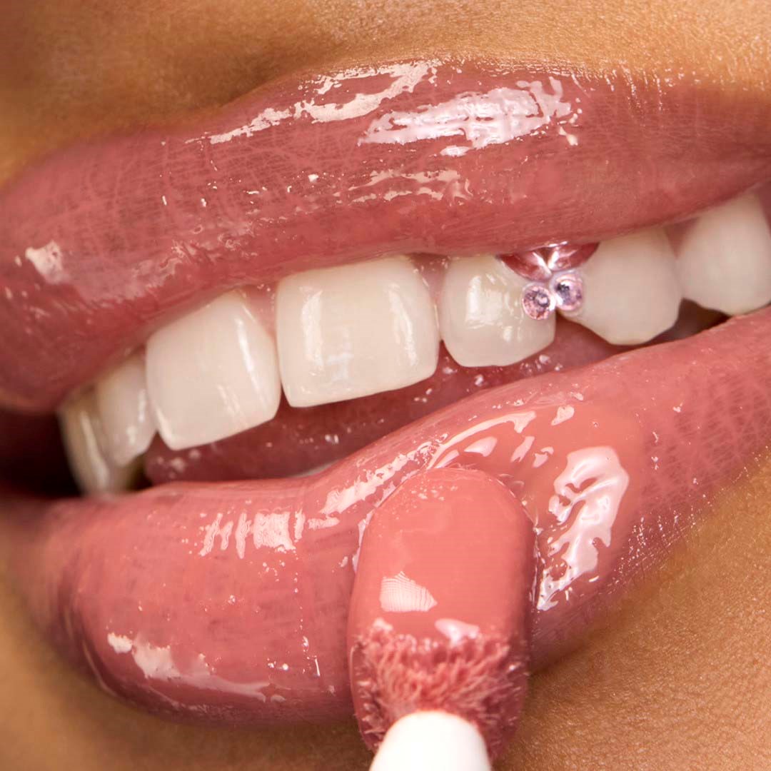 Lancôme Lip Idôle Juicytreat Juicy Oil-in-Gloss 33 Idôle Nude (obrázok 10)