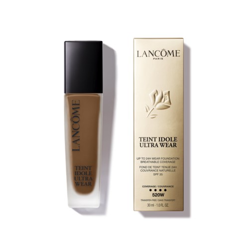 Ett foundationflaska och dess förpackning, båda märkta Lancôme Teint Idole Ultra Wear, med färg och SPF-information.