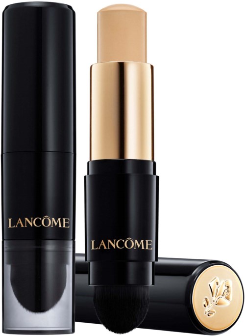 Trzy produkty makijażowe Lancôme: czarna tubka, bezzowa kredka i czarna tubka z złotą nakładką.