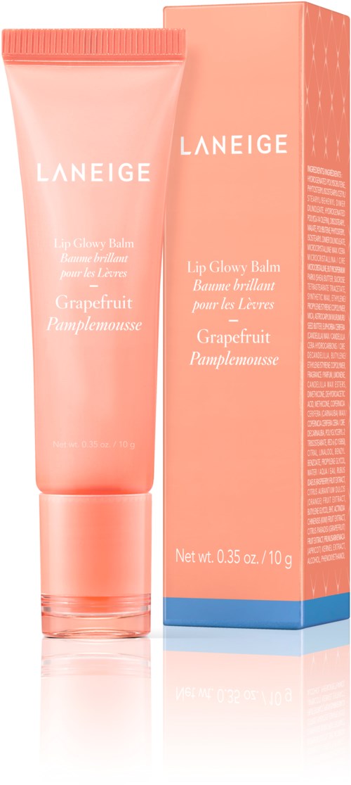 En rosa tub med Laneige läppbalsam och matchande förpackning med text, står mot en vit bakgrund.