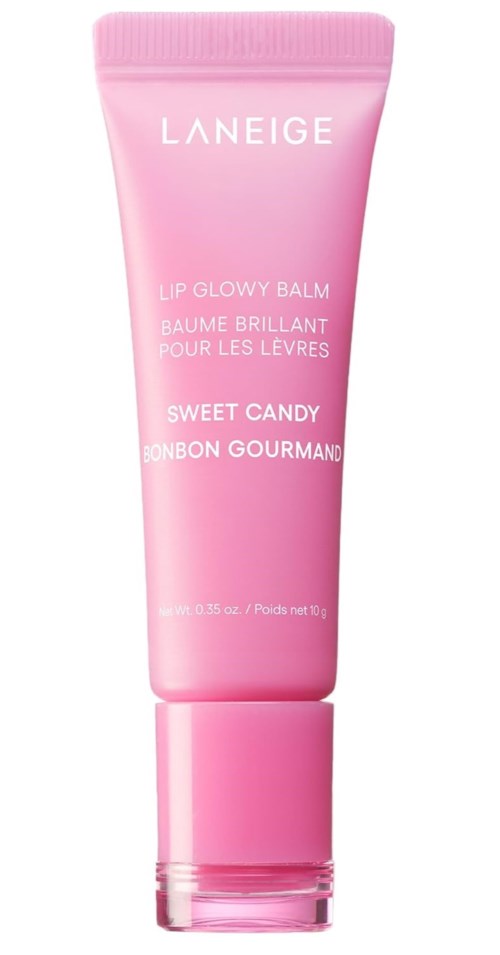 Eine rosa Tube Laneige Lip Glowy Balm mit der Aufschrift "Sweet Candy."