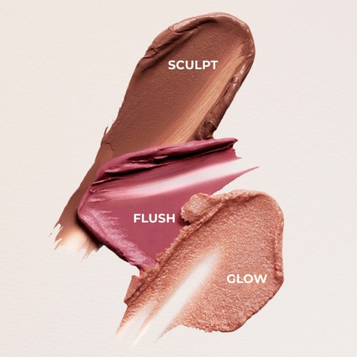 Drei Makeup-Farben mit den Labels Sculpt, Flush und Glow auf hellem Hintergrund.