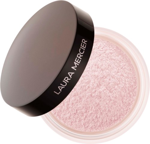 Eine runde Dose mit schwarzem Deckel, beschriftet Laura Mercier, enthält rosa losen Gesichtspuder.