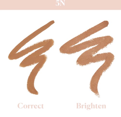 To børststrøg viser korrekt og lysende makeup, mærket derefter.