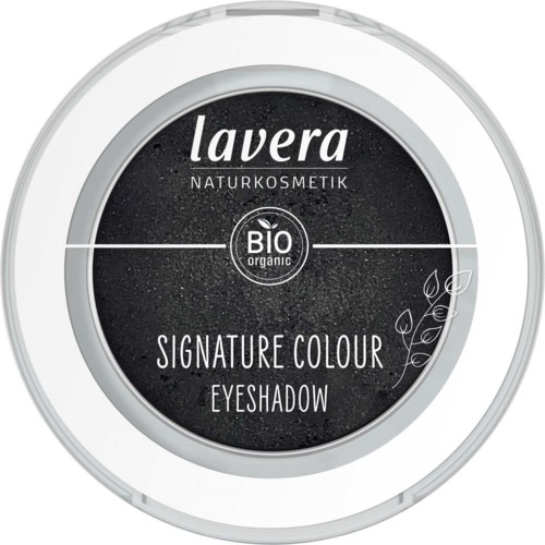 En rund øjenskyggeudpakning med mærket 'Lavera Organic Signature Colour Eyeshadow' med sort og hvid tekst, dekorative blade og gennemsigtigt låg.