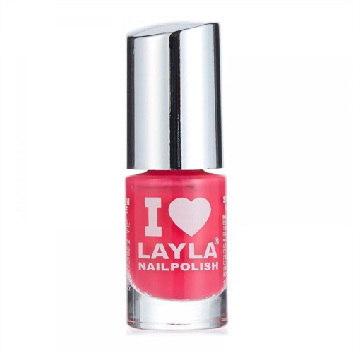 Rosa nagellacksflaska med silverlock, märkt "I ♥ Layla Nailpolish."