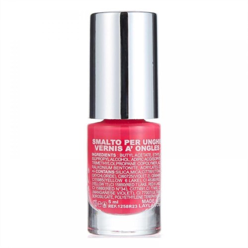 En liten flaska rosa nagellack med silverkork och vit text på etiketten.