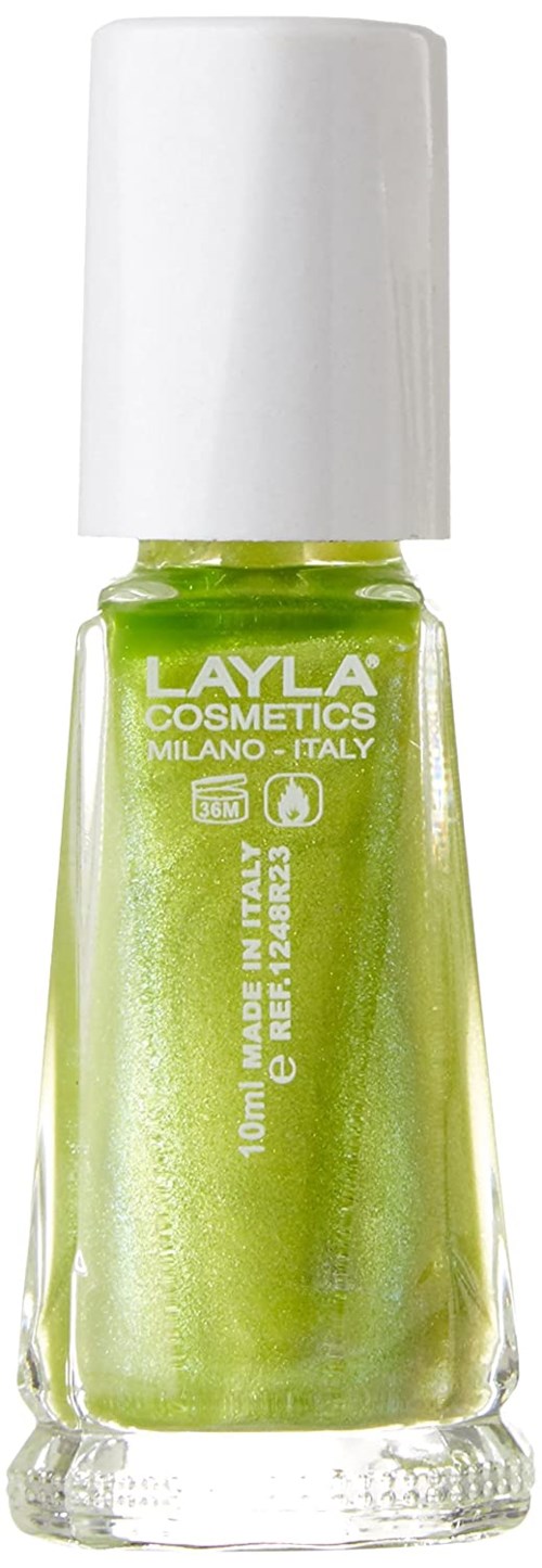 En liten grön nagellackflaska med vit lock. Märket är Layla Cosmetics, tillverkad i Italien.