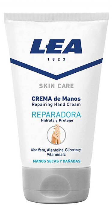 Eine weiße Tube Handcreme mit dem Label 'LEA', die Hautpflege anbietet, mit Inhaltsstoffen wie Aloe Vera und Vitamin E.