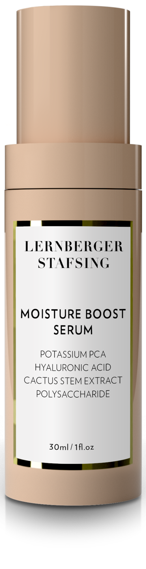 En beige flaska med fuktgivande serum med pump, märkt 'Lernberger Stafsing Moisture Boost Serum' med naturliga ingredienser.