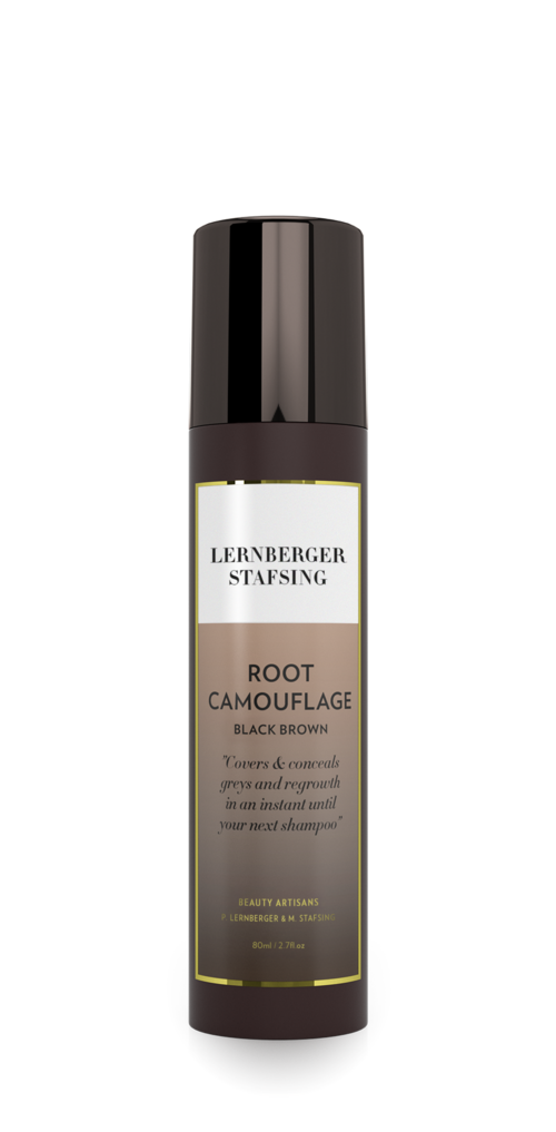 En flaska av LERNBERGER STAFSING Root Camouflage i svartbrun färg. Det är ett hårrotsshampo.