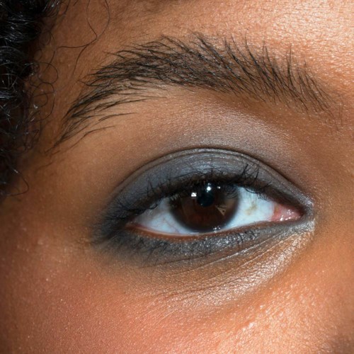 Карандаш для глаз LH Cosmetics Crayon водостойкий, металлический финиш, оттенок Grey, 1,1 г — фото 3