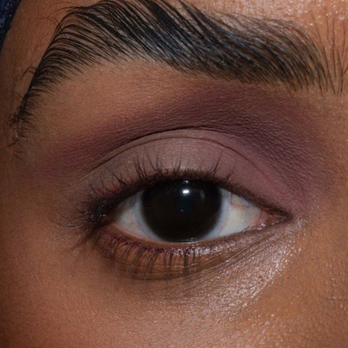 Тени для век LH Cosmetics The Single Matte Eyeshadow матовые, оттенок Booty Call — фото 3