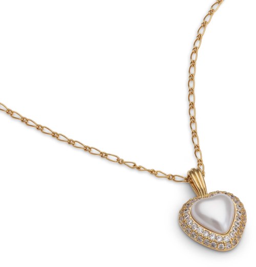Goldkette mit einem herzförmigen Anhänger, umgeben von kleinen funkelnden Steinen.